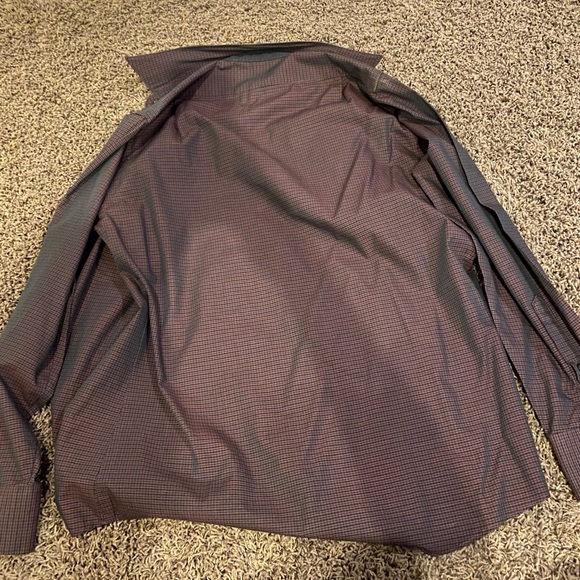 Van heusen long sleeve button down shirt. - Picture 3 of 3